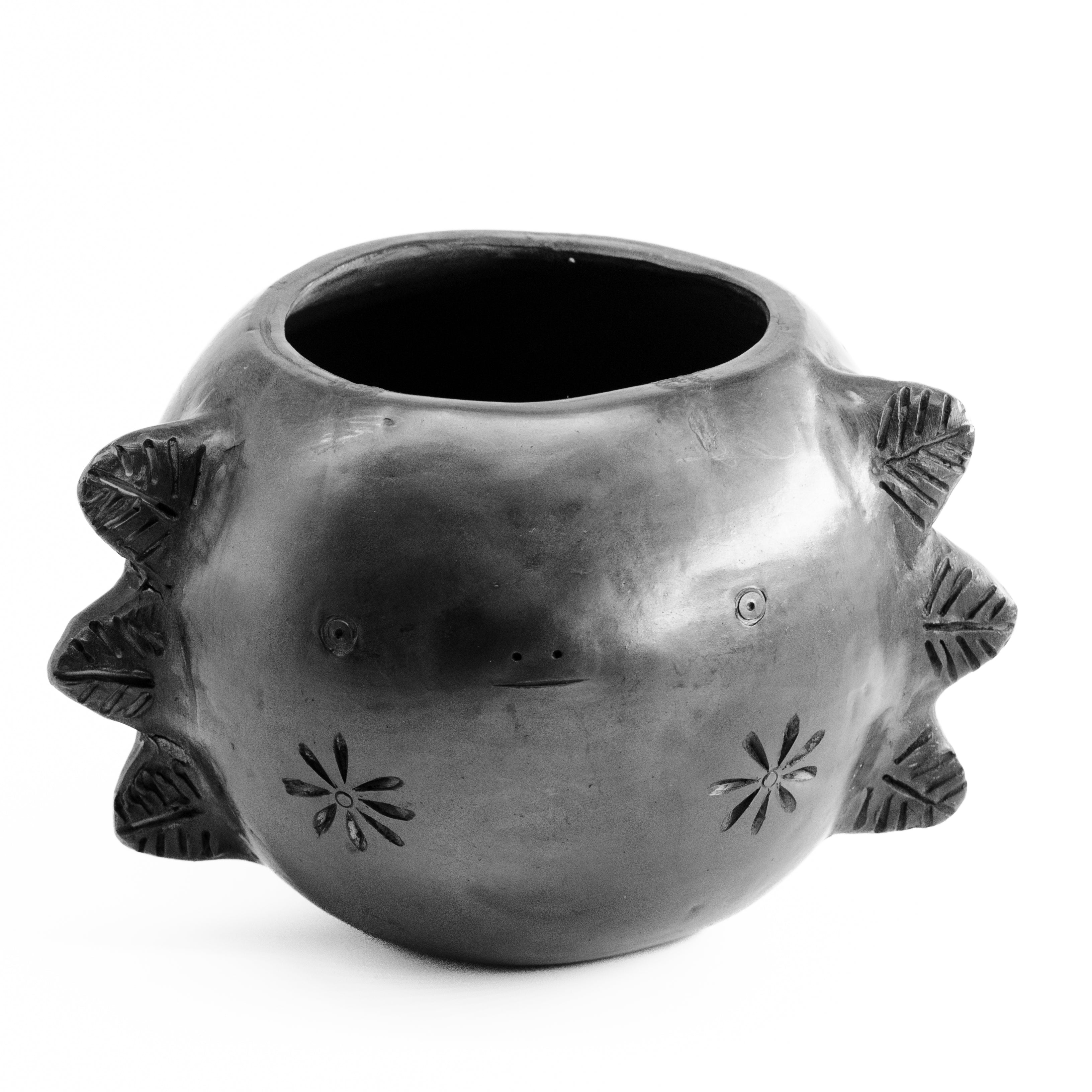 Barro Negro Axolotl Planter - Image 5