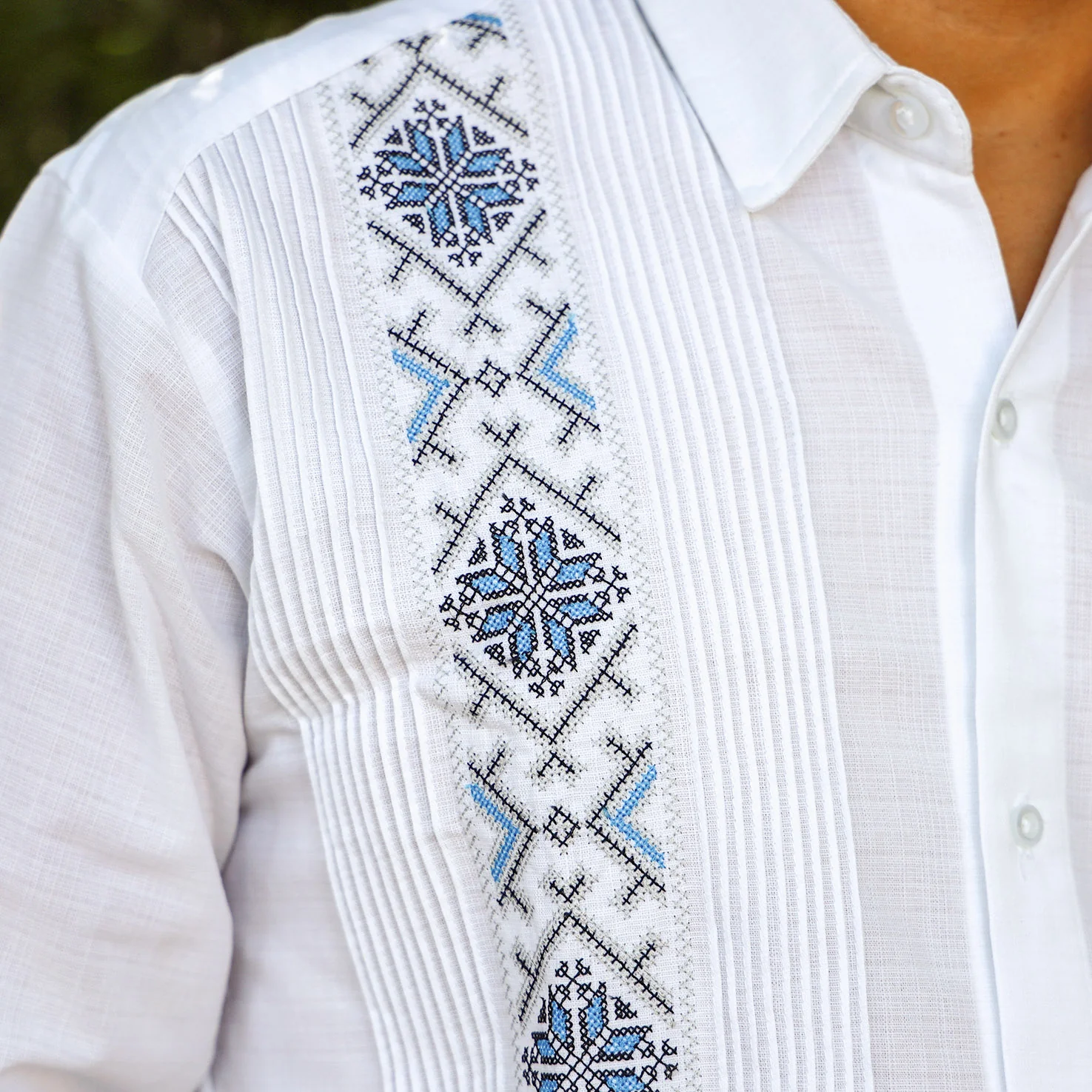 Cenote Embroidered Guayabera - Image 2