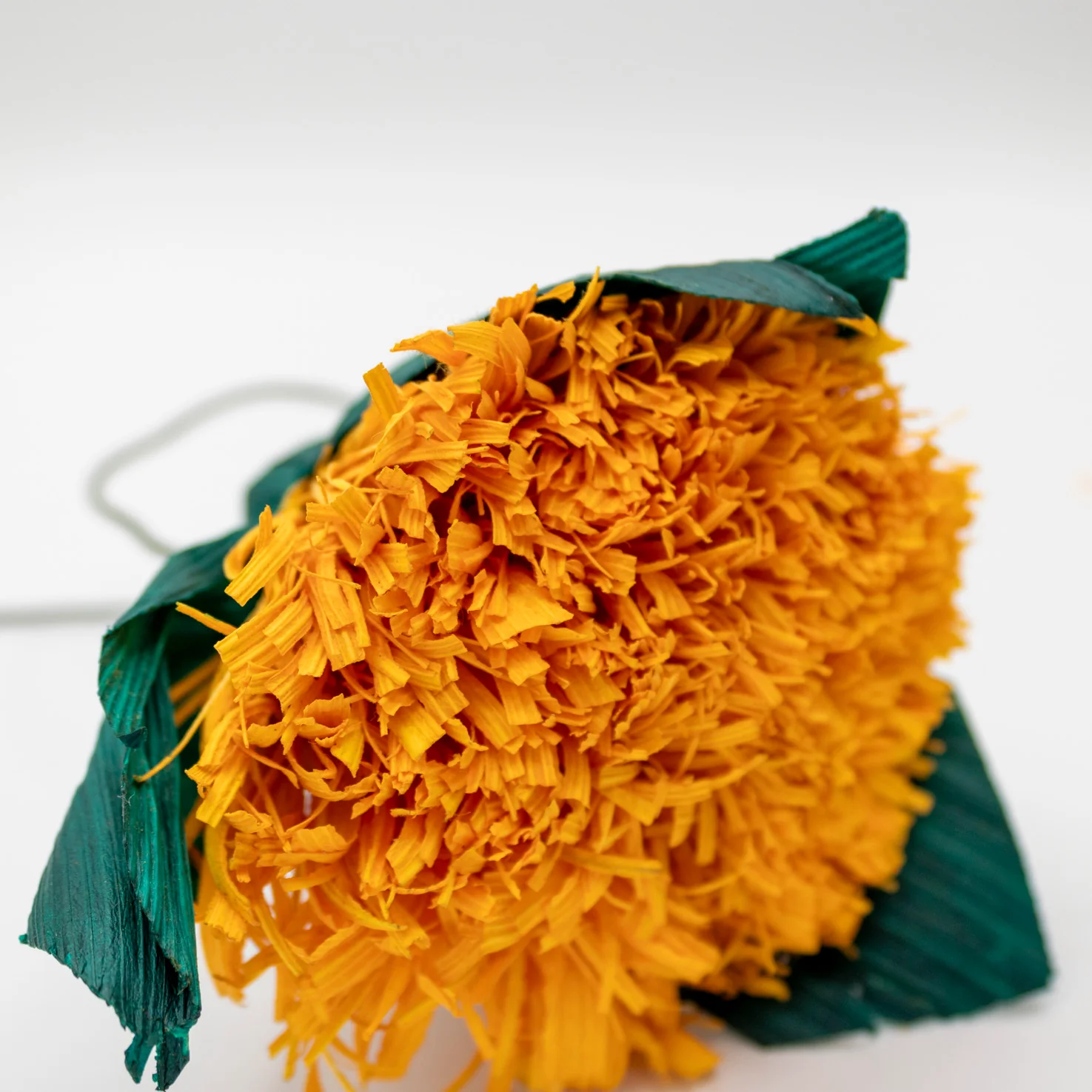 Cornhusk Cempasúchil (Marigold) Flower - Image 4