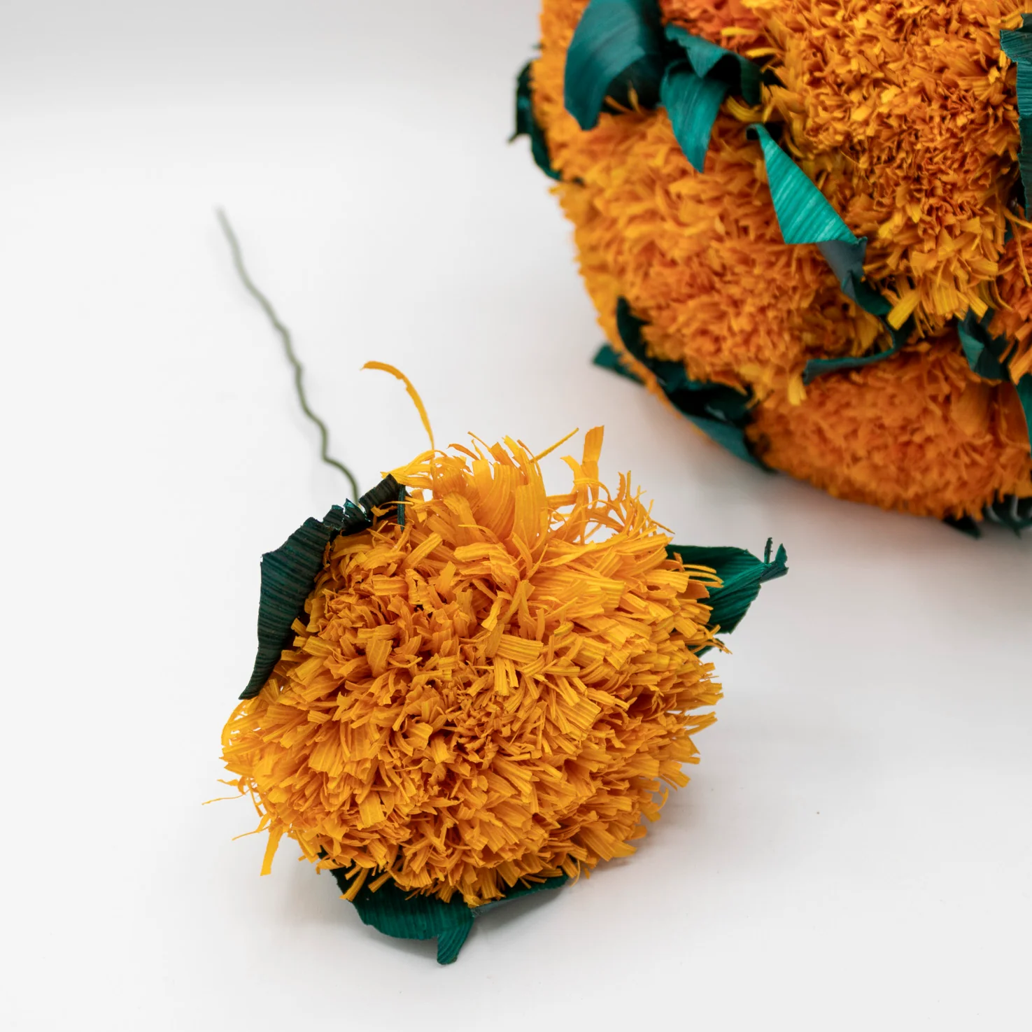 Cornhusk Cempasúchil (Marigold) Flower - Image 5