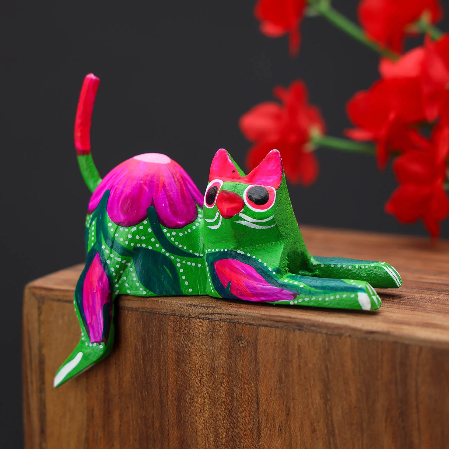 Hand Painted and Carved Hanging Cat Wooden Figurine Alebrije - Image 4