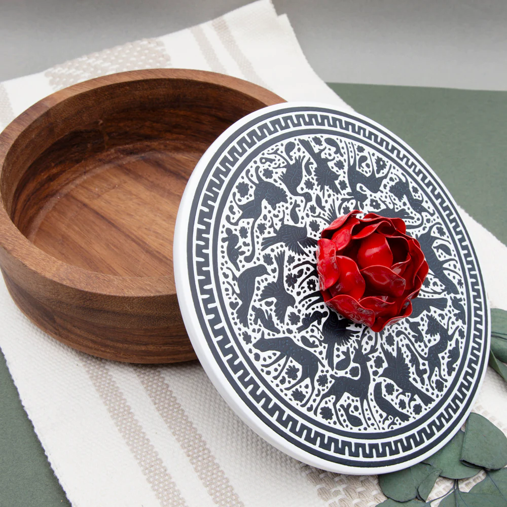 Tortillero Olinalá / Handmade Solid Wood Parota Basket - Image 11