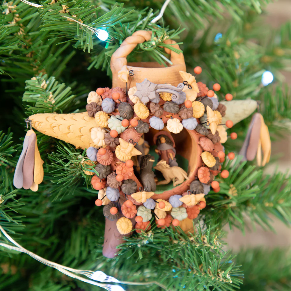 Piñata Nativity Pigmented Clay Sculpture - Image 7