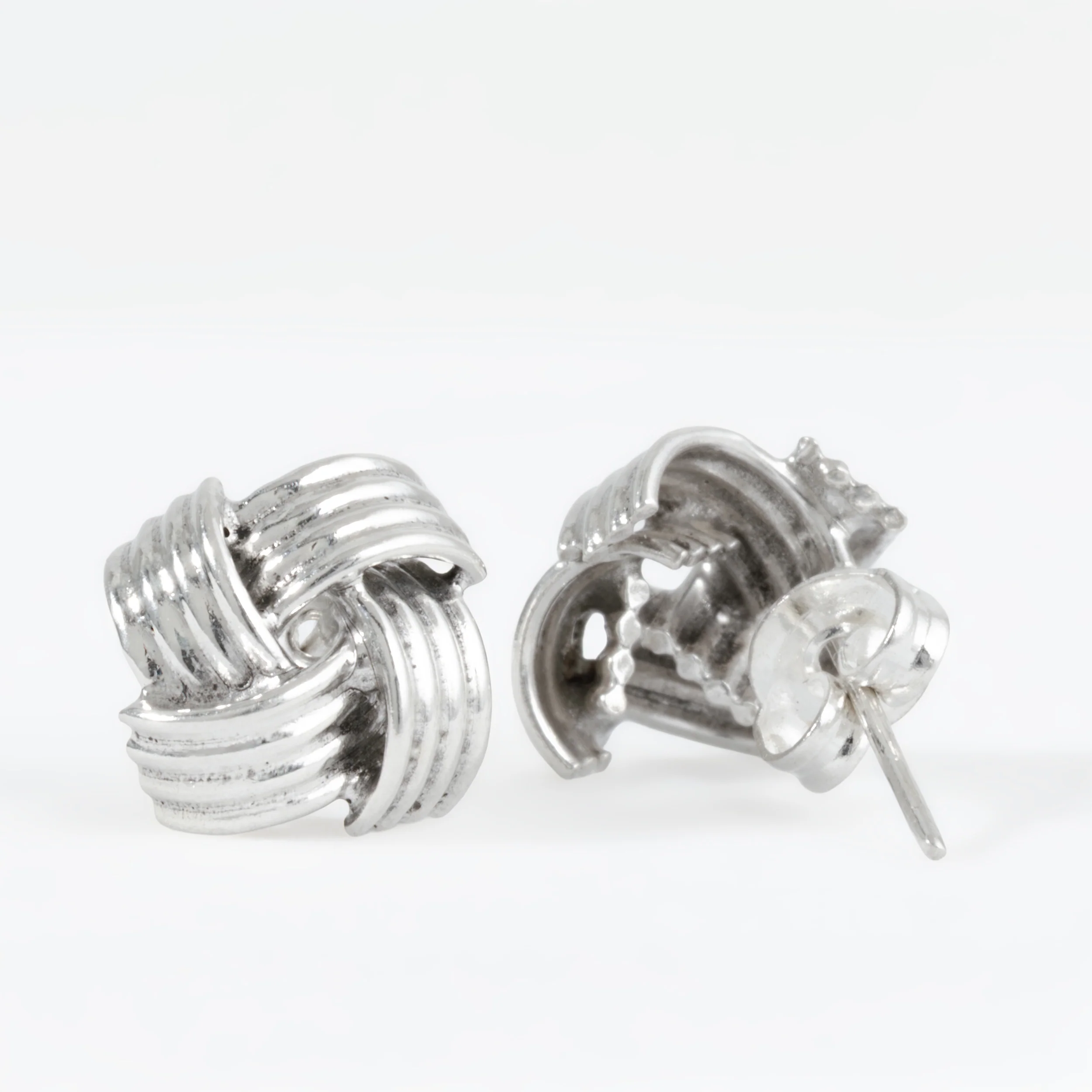Sterling Silver Nudo de Amor Earrings - Image 3