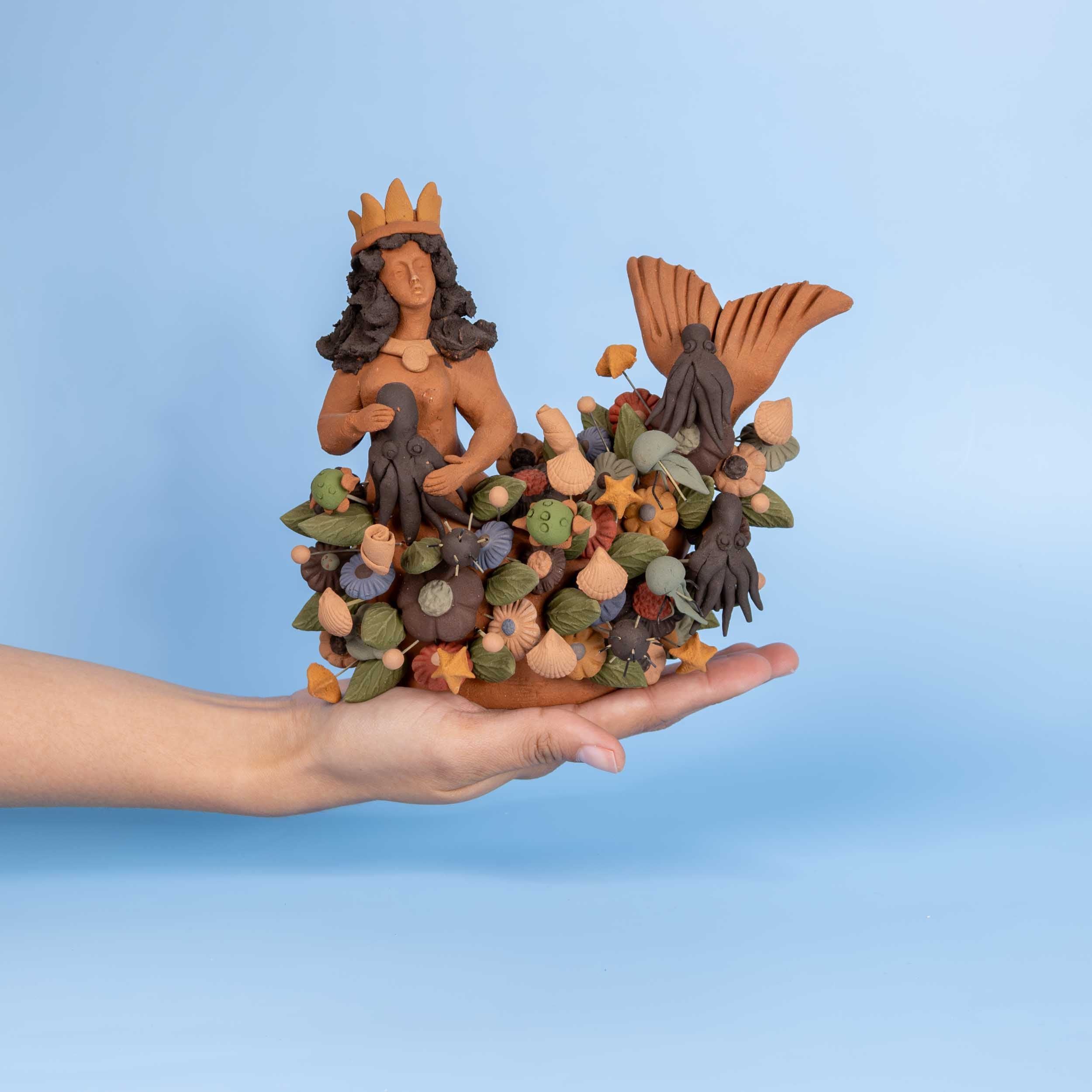 Tlanchana Barro Pigmentado Mermaid Clay Sculpture - Image 2