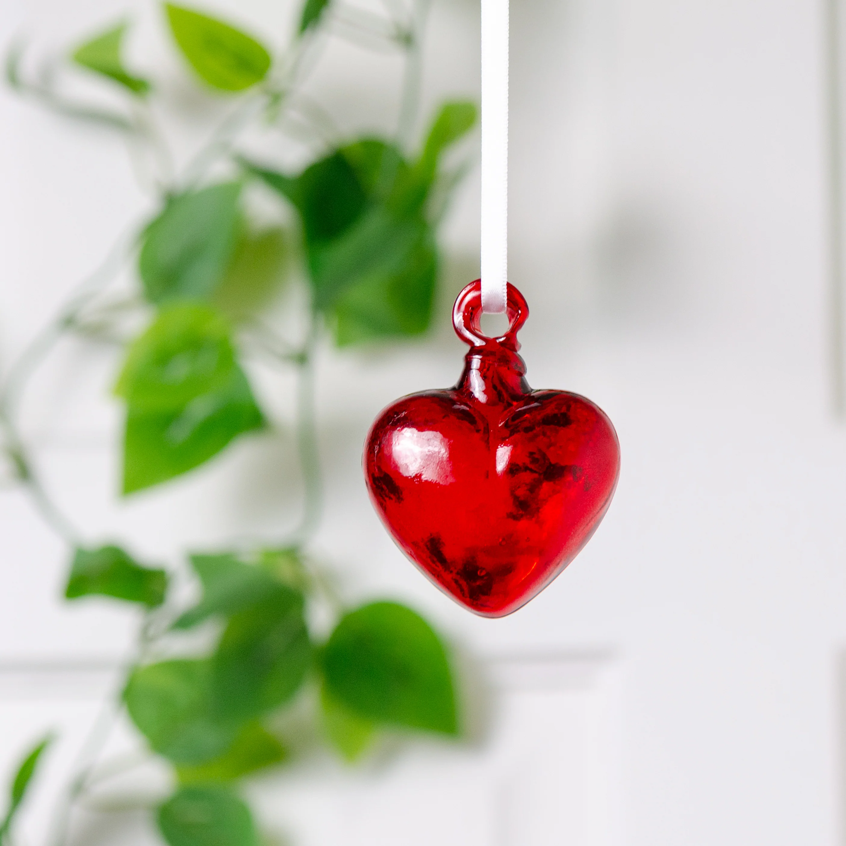 Tonalá Solid Blown Glass Hanging Heart Ornament - Image 9