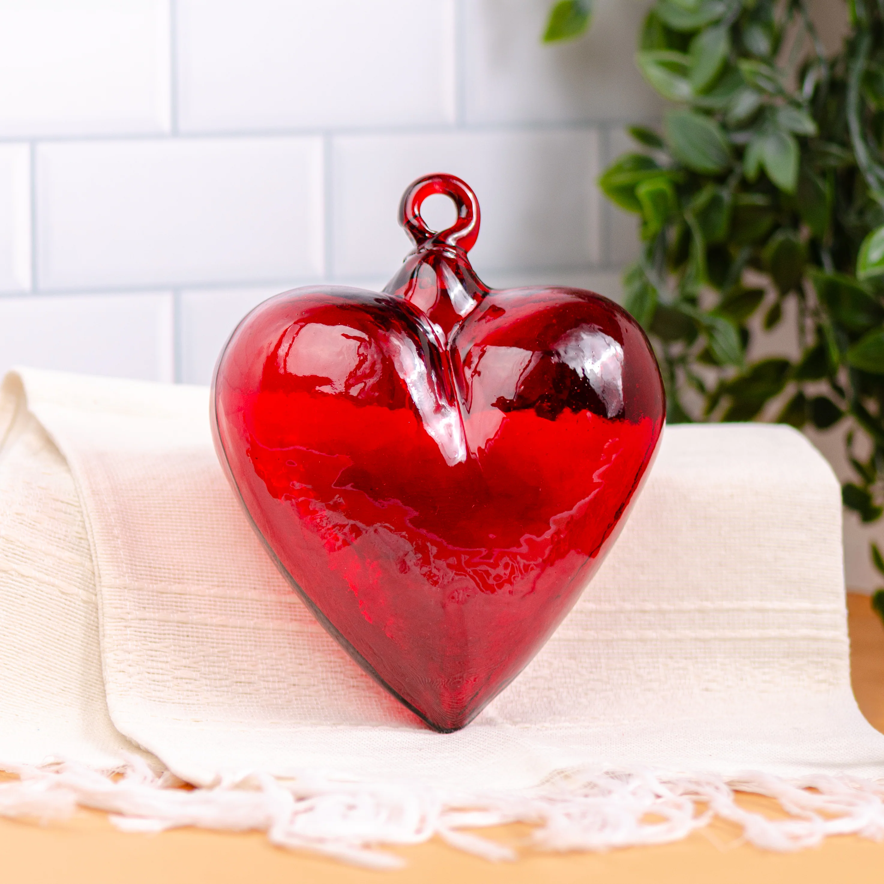 Tonalá Large Blown Glass Hanging Heart Ornament - Image 4